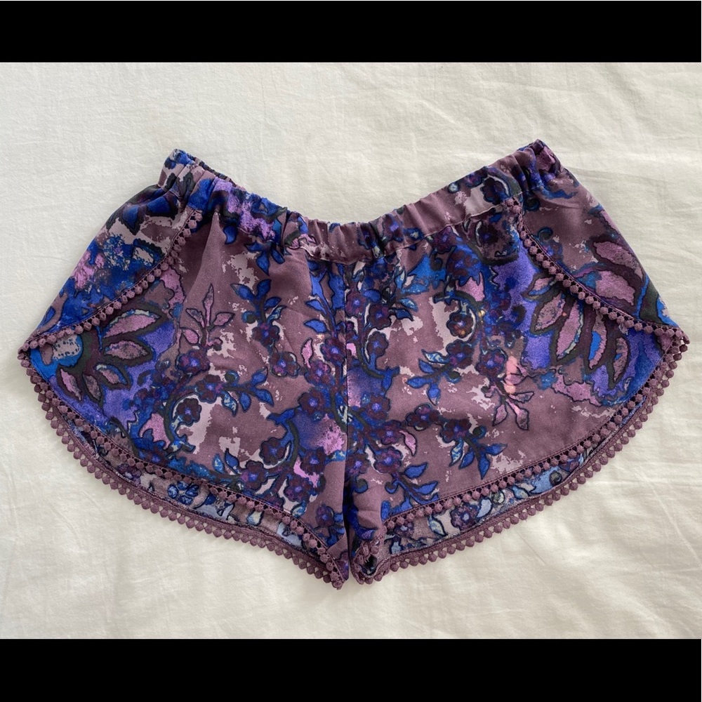 Floral Flowy Shorts!